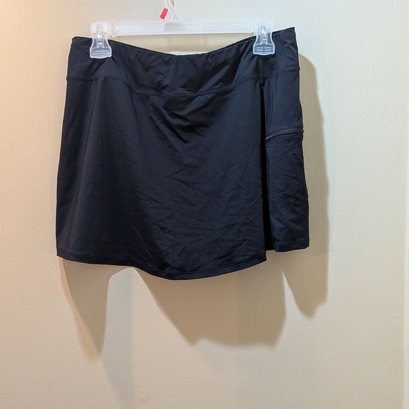 Beach House Dresses & Skirts - Beach House Elegant Black Skort